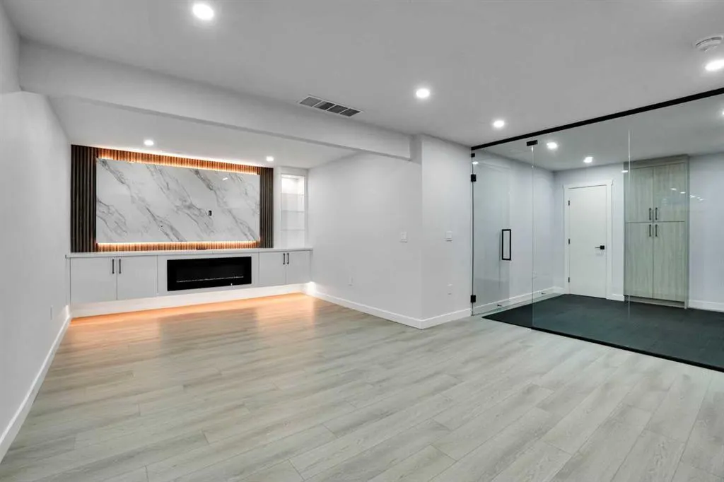 309 Everridge Drive SW