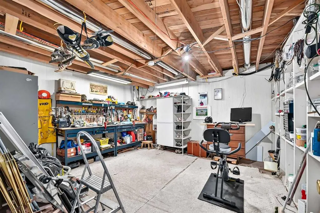 12208 Canfield Road SW