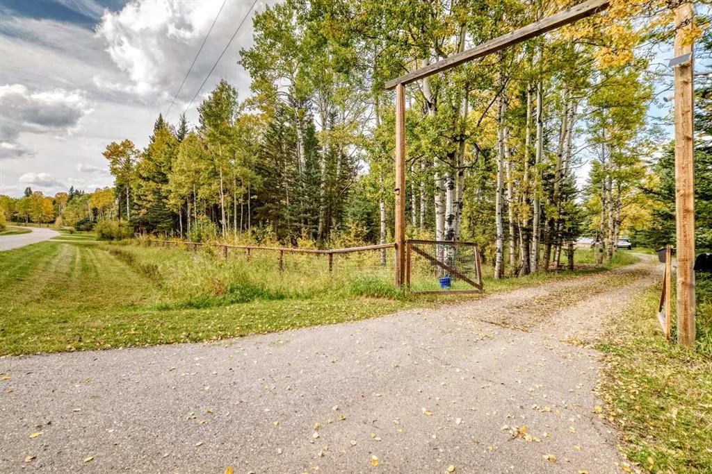 16 Mountain View Park
