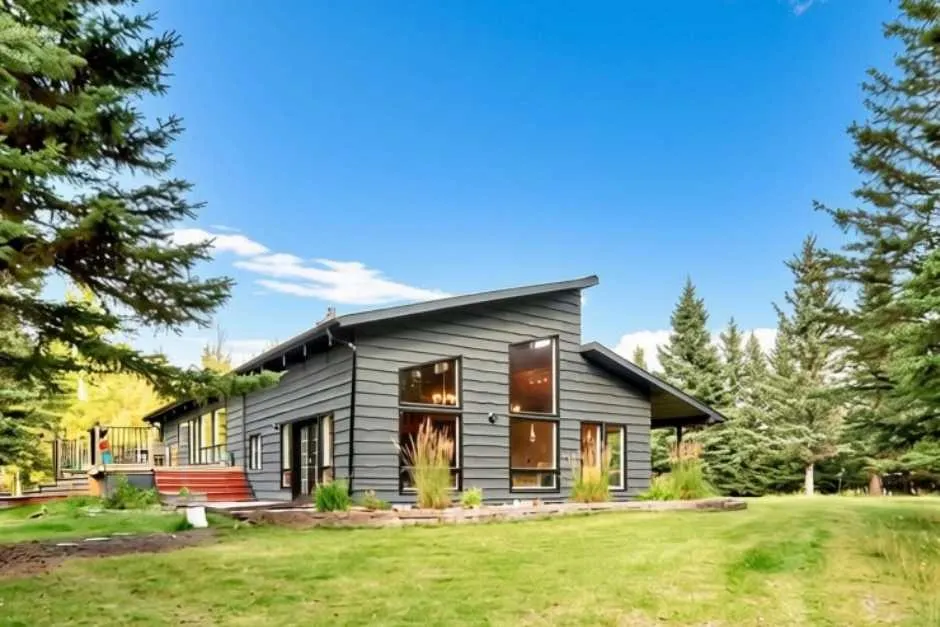 16 Mountain View Park