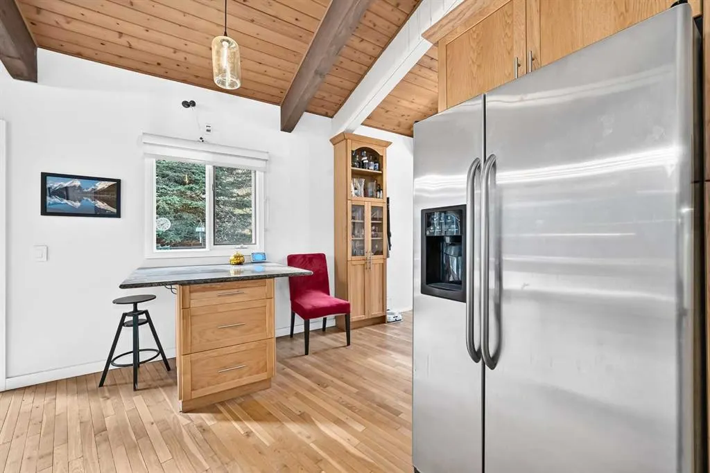 16 Mountain View Park