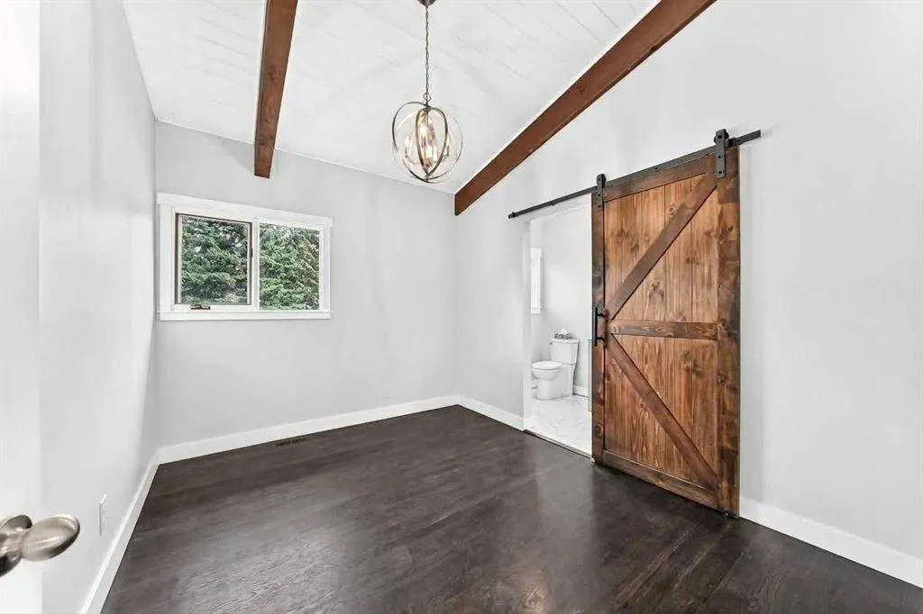 16 Mountain View Park
