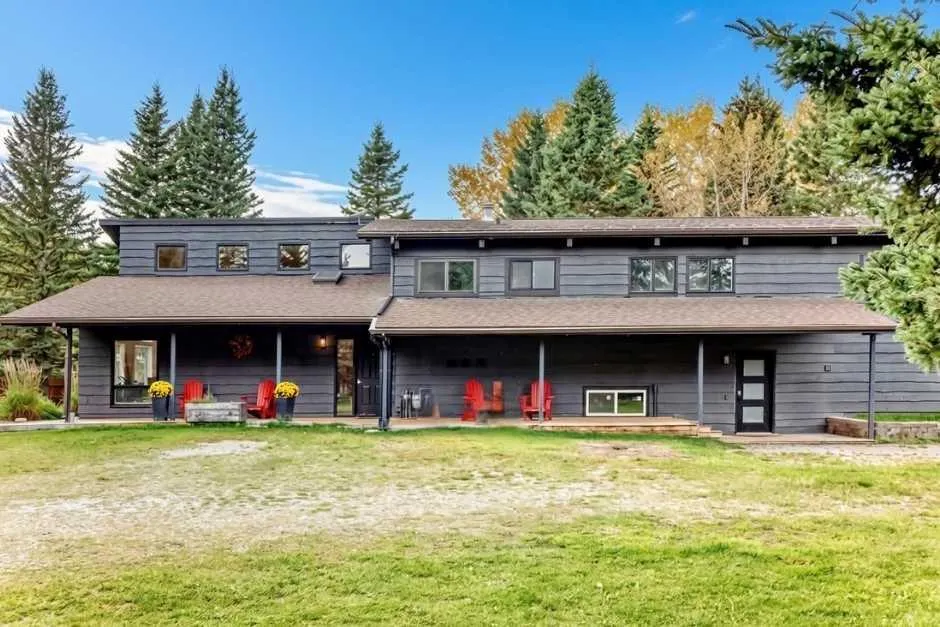 16 Mountain View Park
