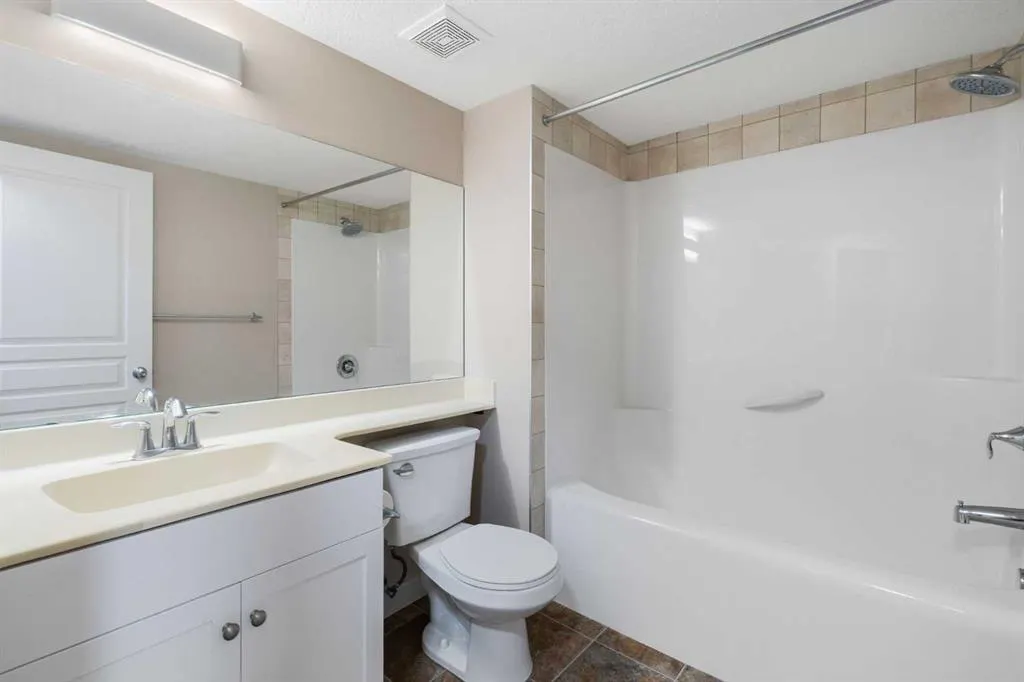 2449 Ravenswood View SE