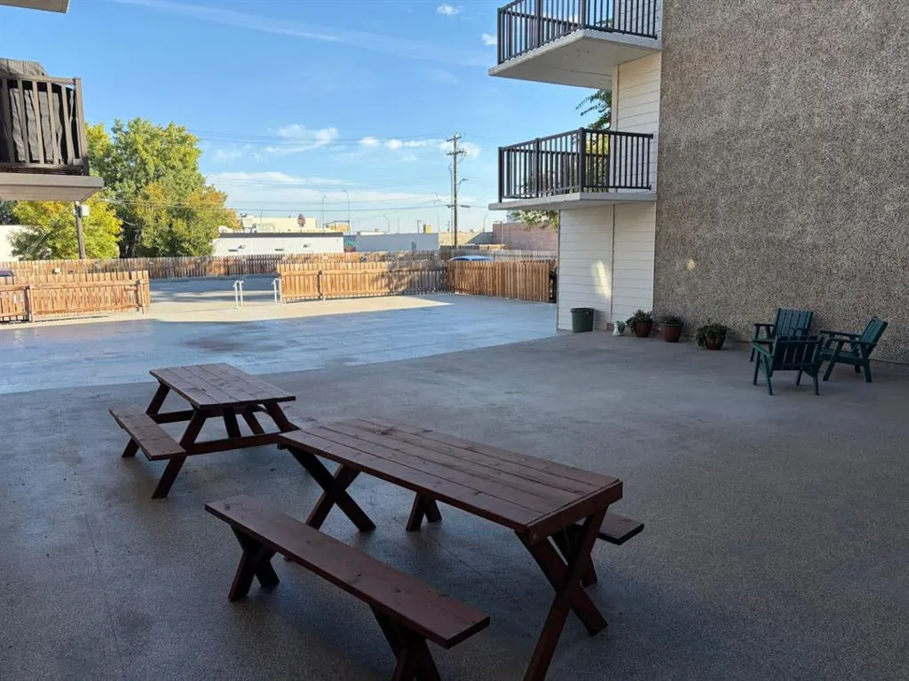 1237 4 Avenue S #436