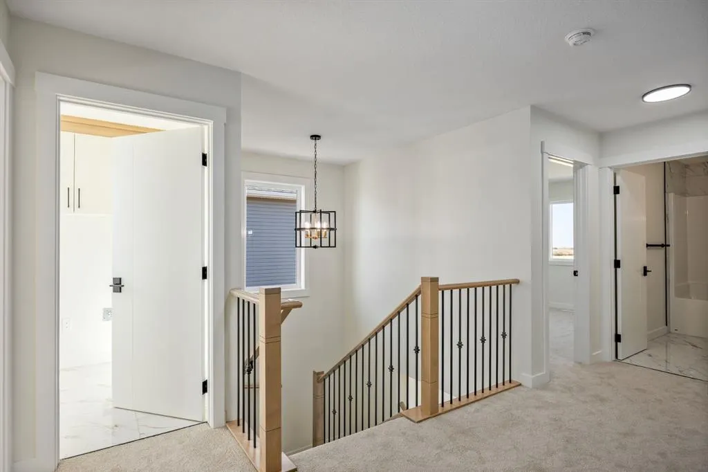 150 Lakewood Crescent