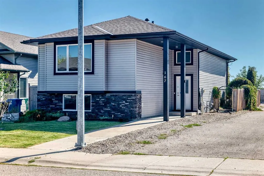 167 Mt Sundance Crescent W