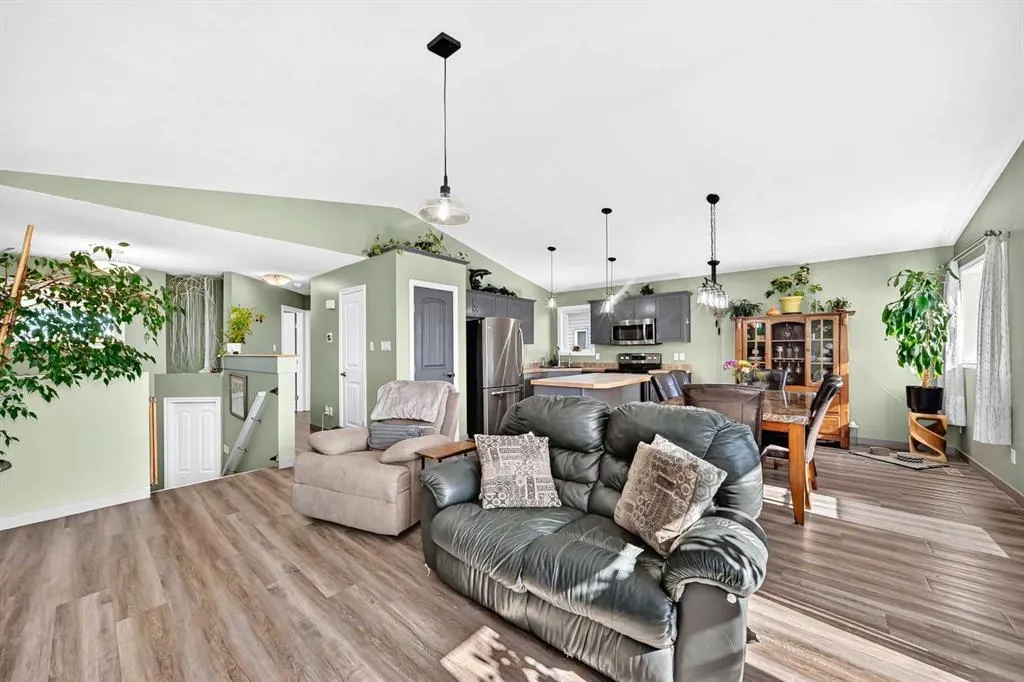 167 Mt Sundance Crescent W