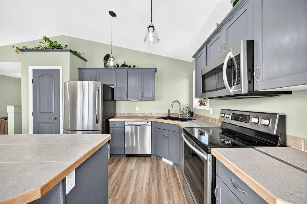 167 Mt Sundance Crescent W