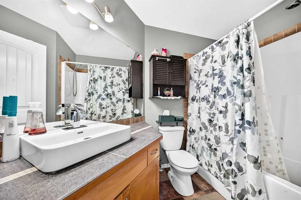 167 Mt Sundance Crescent W