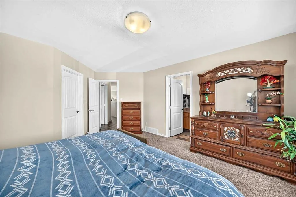 167 Mt Sundance Crescent W