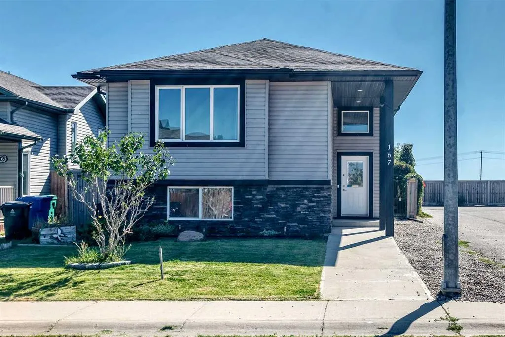 167 Mt Sundance Crescent W