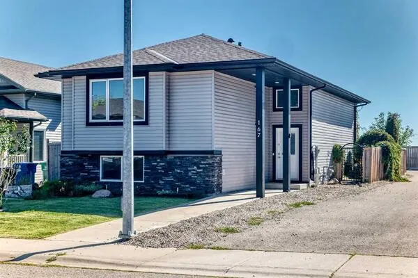 167 Mt Sundance Crescent W