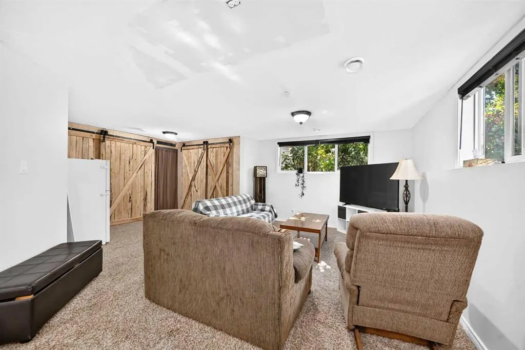 167 Mt Sundance Crescent W