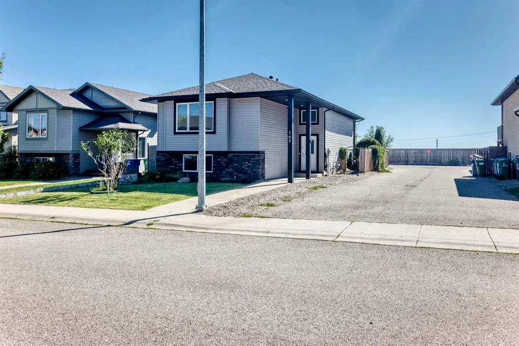 167 Mt Sundance Crescent W