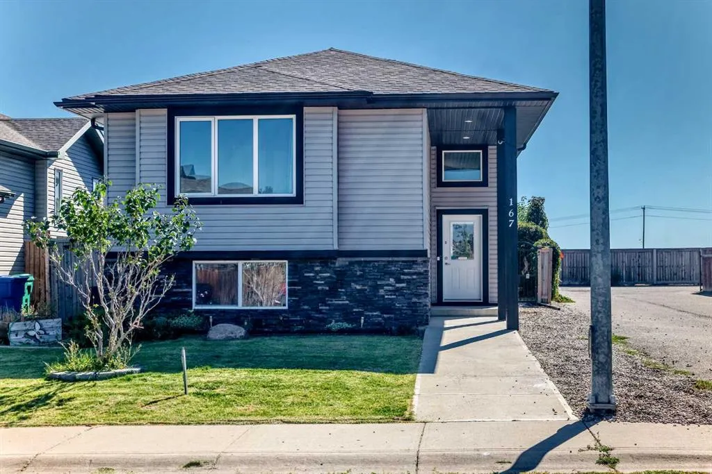 167 Mt Sundance Crescent W