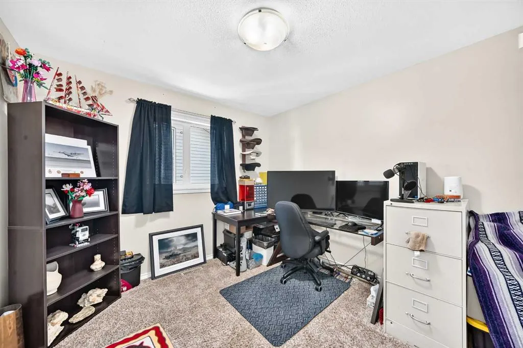 167 Mt Sundance Crescent W