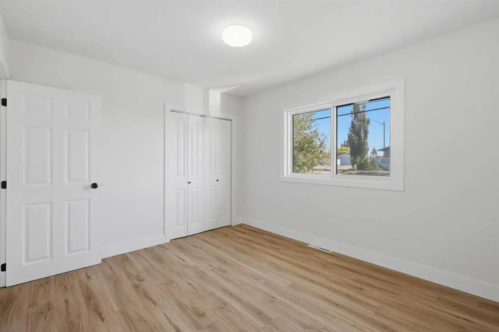 4608 Broadway Avenue