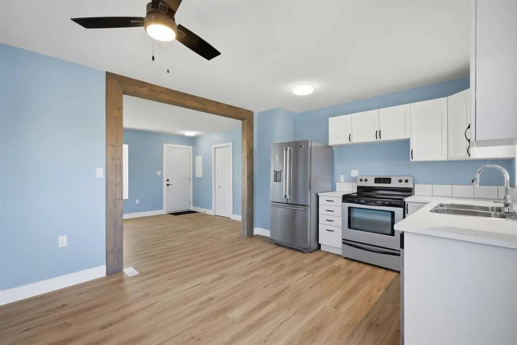 4608 Broadway Avenue