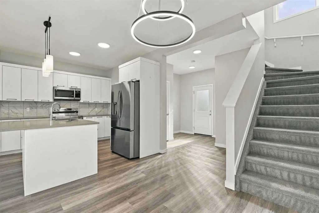 2320 Lancaster Heights SE