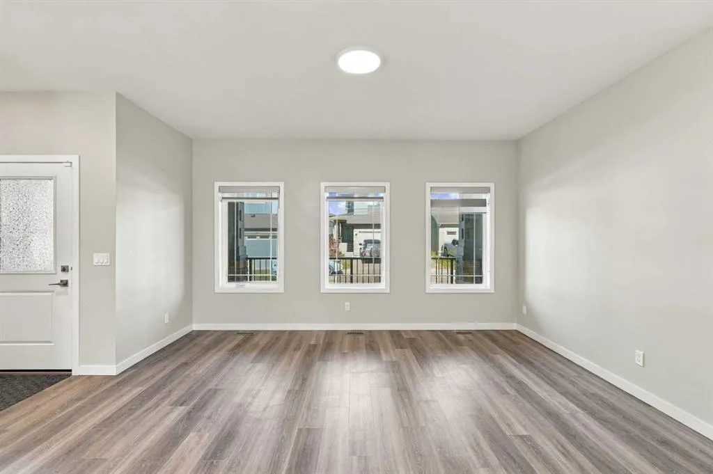 2320 Lancaster Heights SE