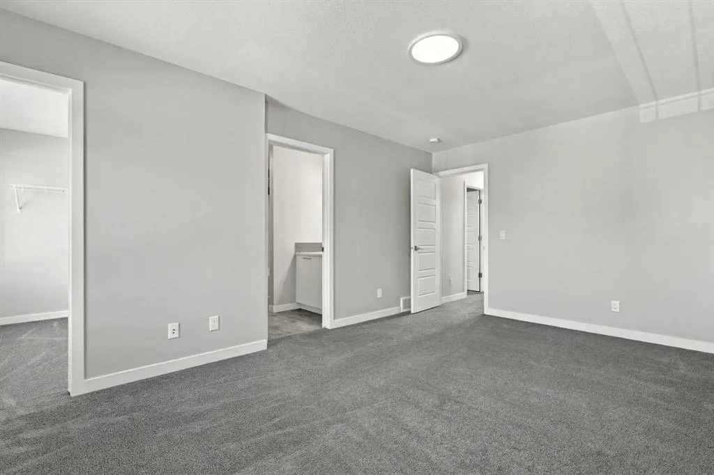 2320 Lancaster Heights SE