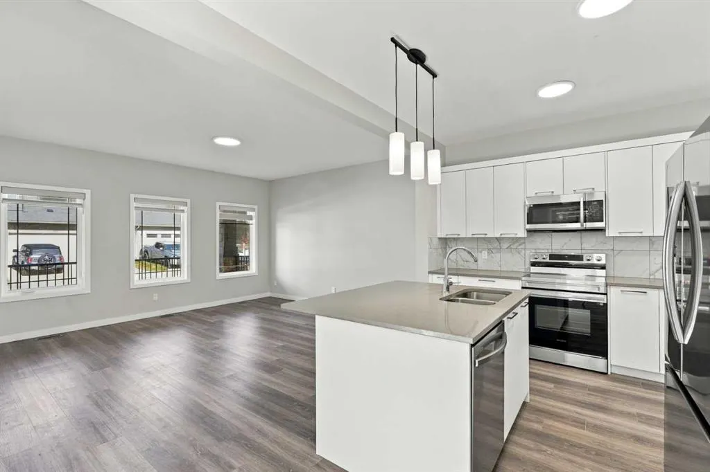 2320 Lancaster Heights SE