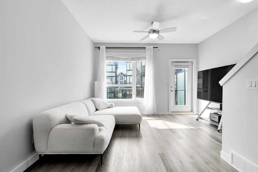 16 Evanscrest Park NW #512