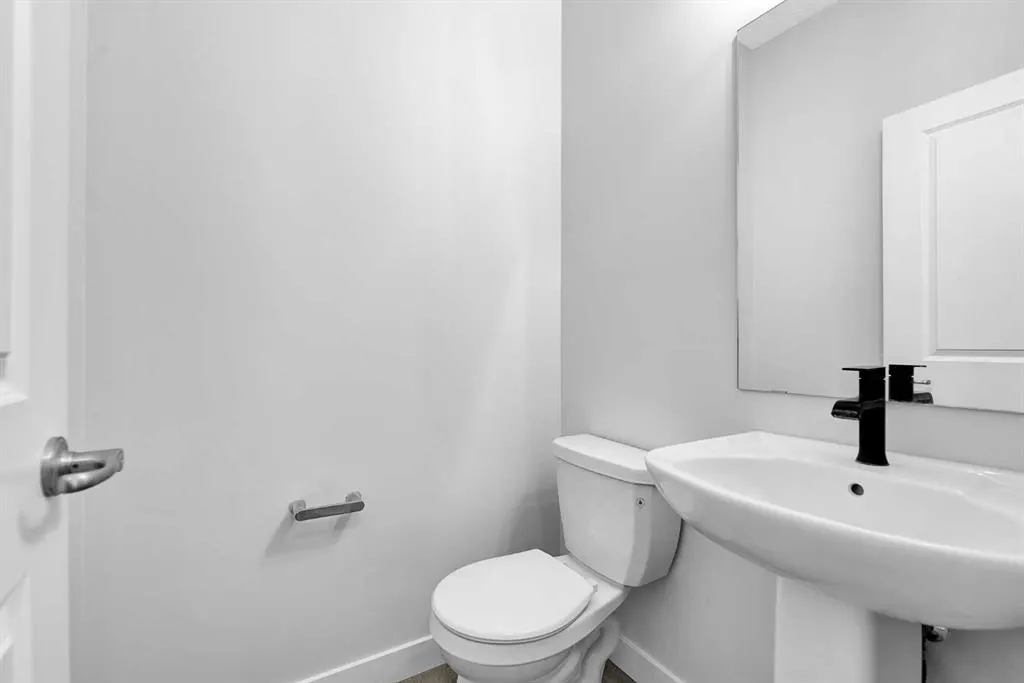 16 Evanscrest Park NW #512