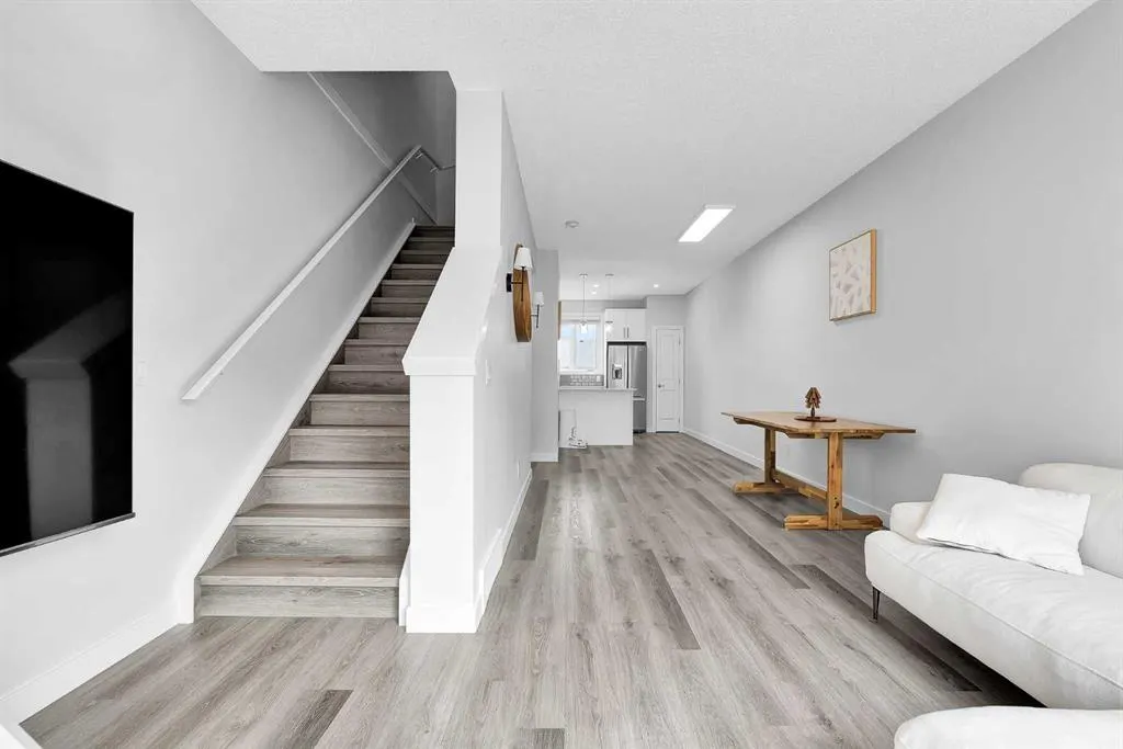 16 Evanscrest Park NW #512