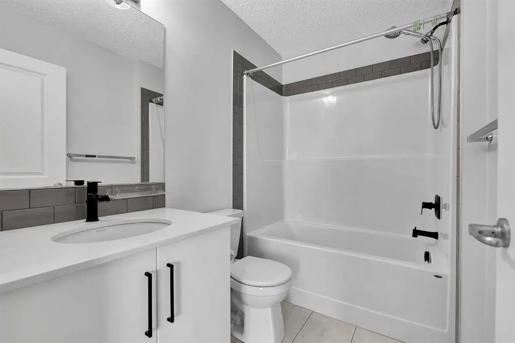 16 Evanscrest Park NW #512
