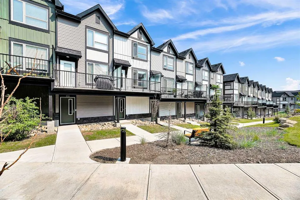 16 Evanscrest Park NW #512
