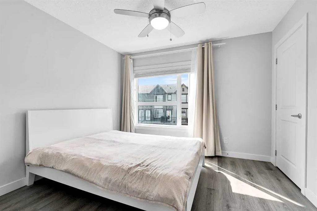 16 Evanscrest Park NW #512