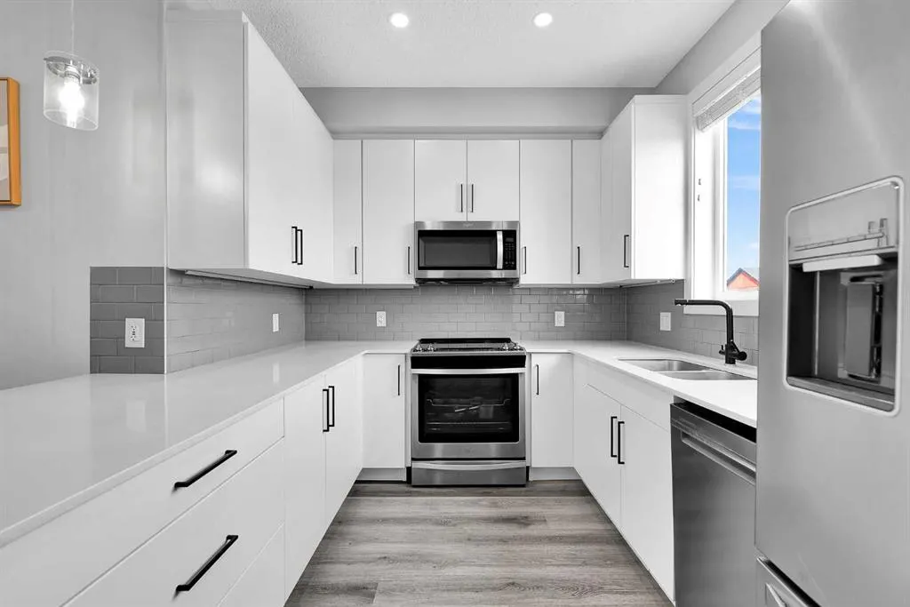 16 Evanscrest Park NW #512