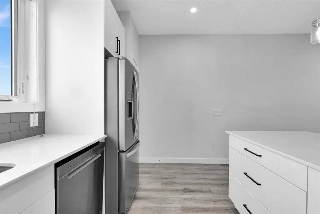 16 Evanscrest Park NW #512