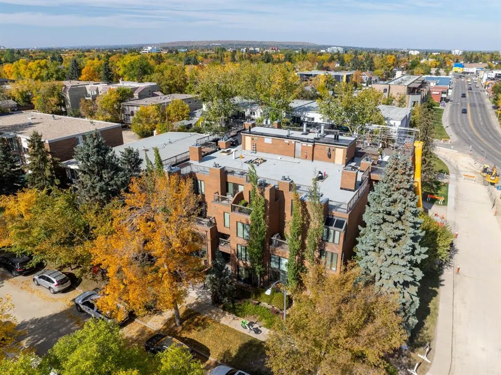 350 4 Avenue NE #102