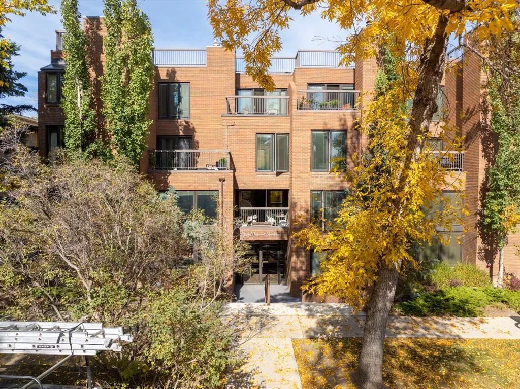 350 4 Avenue NE #102