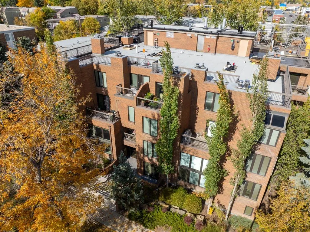 350 4 Avenue NE #102