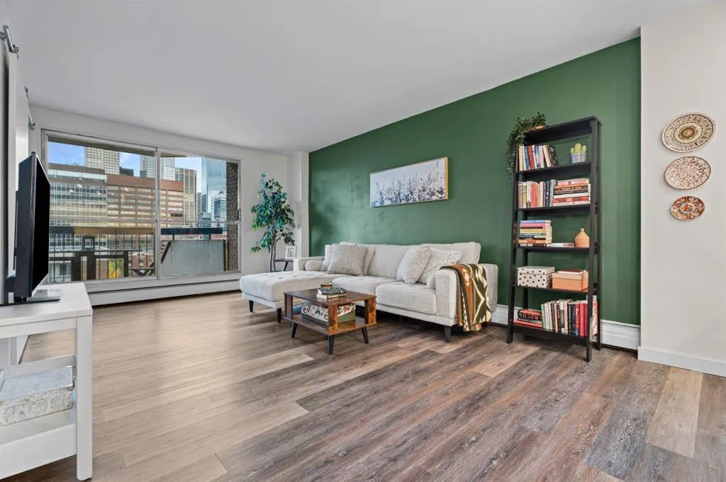 340 14 Avenue SW #814