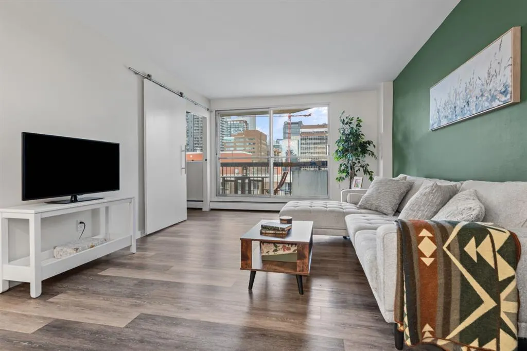 340 14 Avenue SW #814
