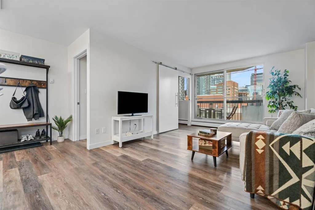 340 14 Avenue SW #814