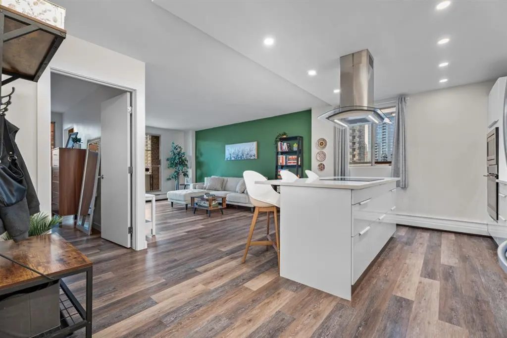 340 14 Avenue SW #814