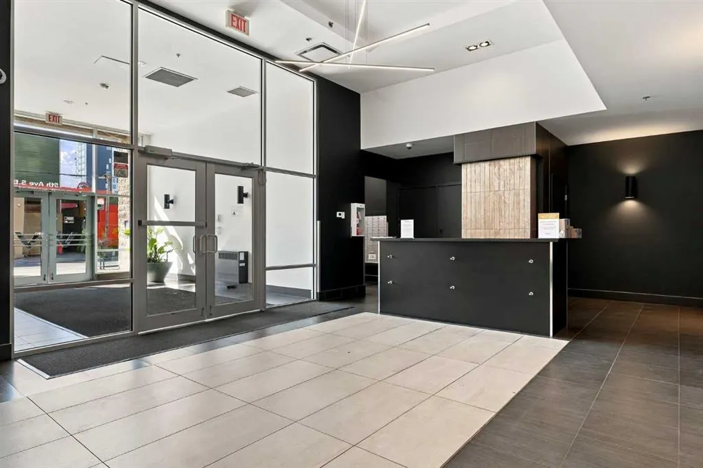 210 15 Avenue SE #2106