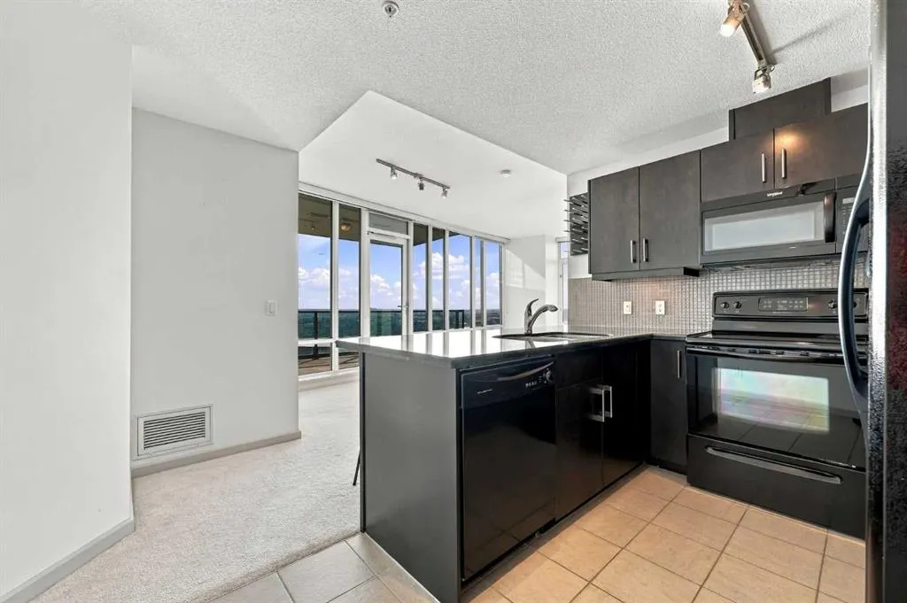 210 15 Avenue SE #2106