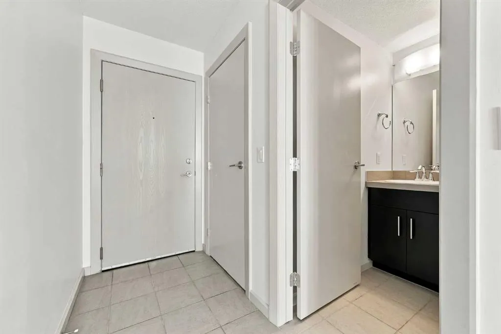 210 15 Avenue SE #2106