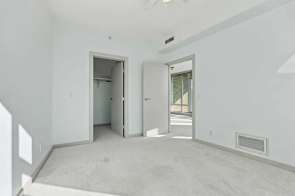 210 15 Avenue SE #2106