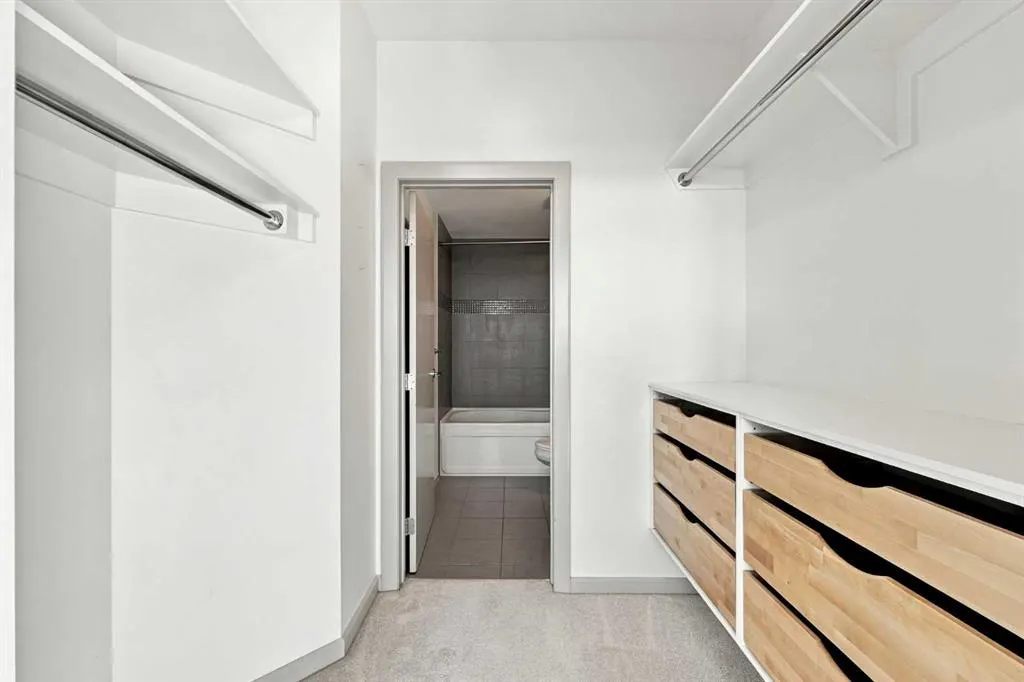 210 15 Avenue SE #2106