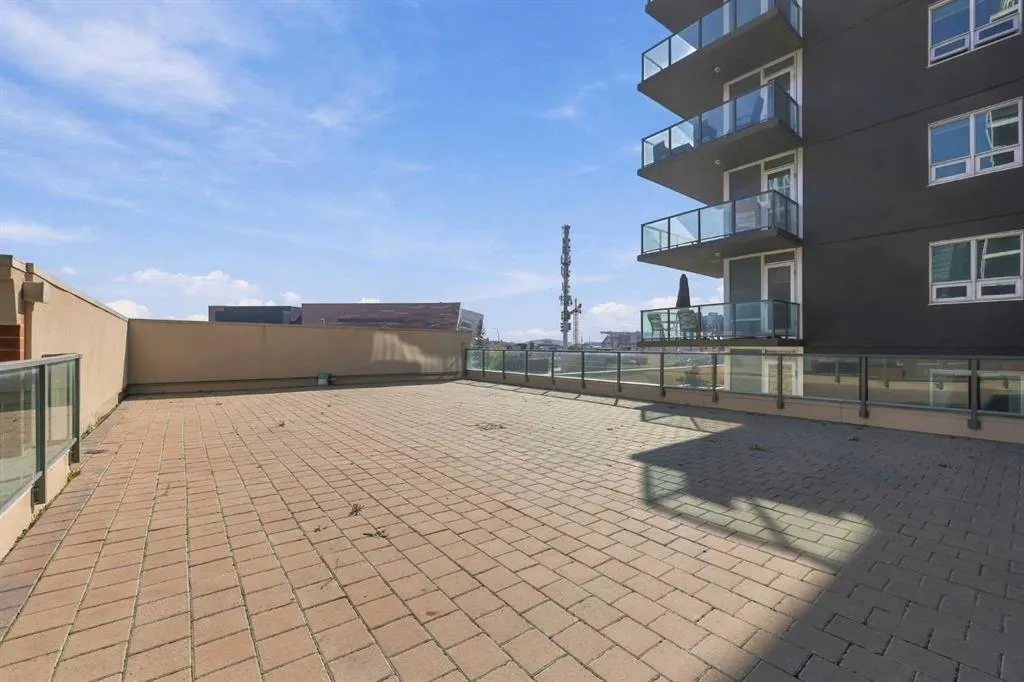 210 15 Avenue SE #2106