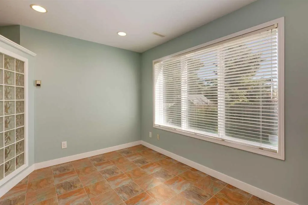 28 Patterson Rise SW
