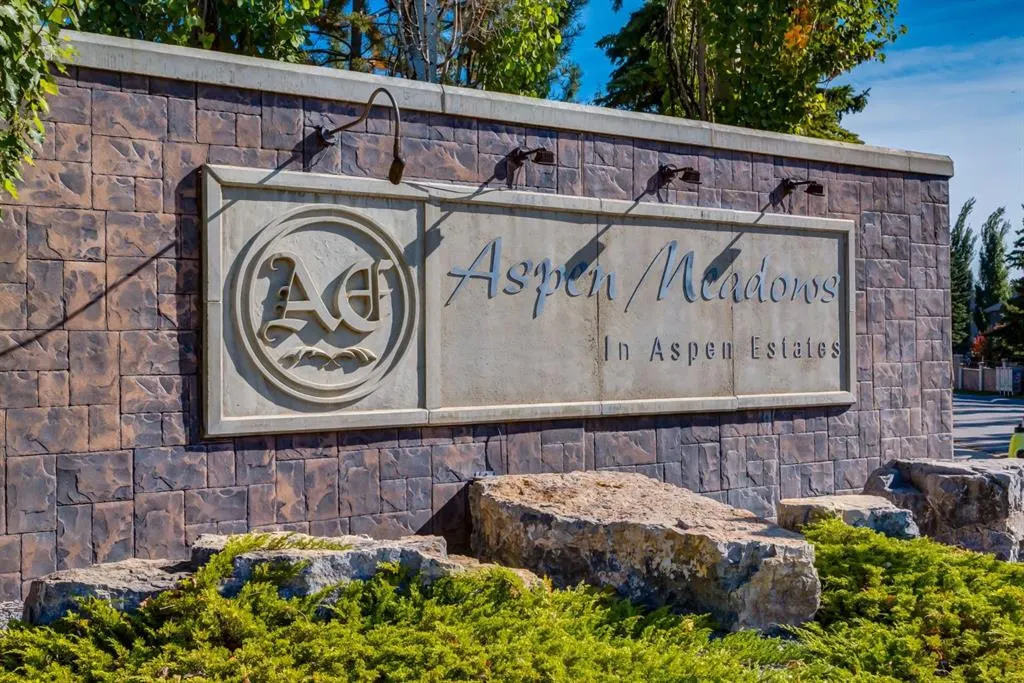 39 Aspen Meadows Heath SW